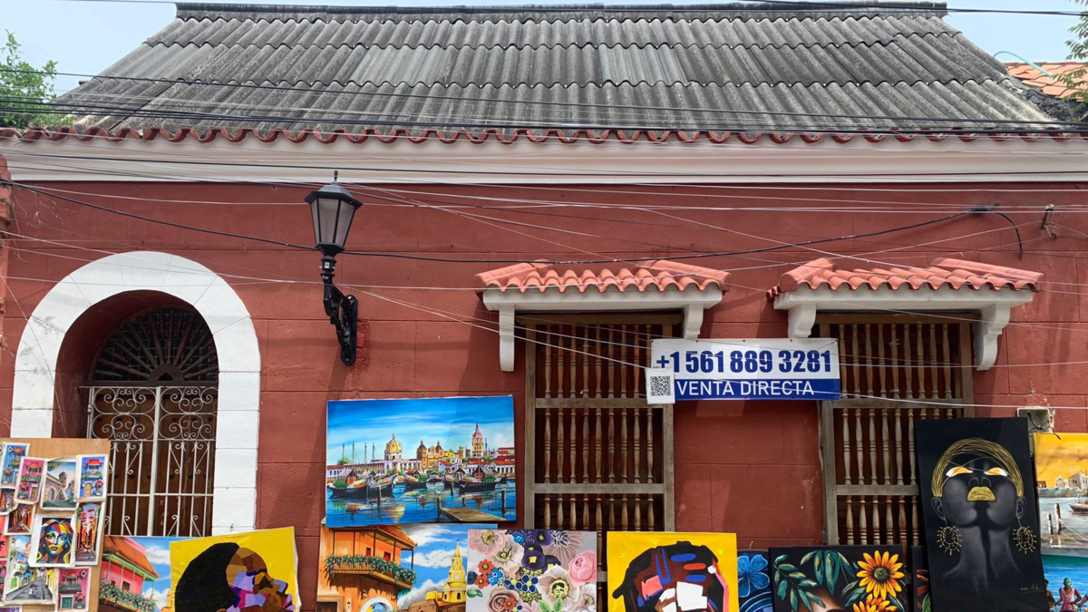 La gentrificación y las obras ilegales amenazan el patrimonio y las tradiciones del emblemático barrio Getsemaní de Cartagena

 – Desde dentro