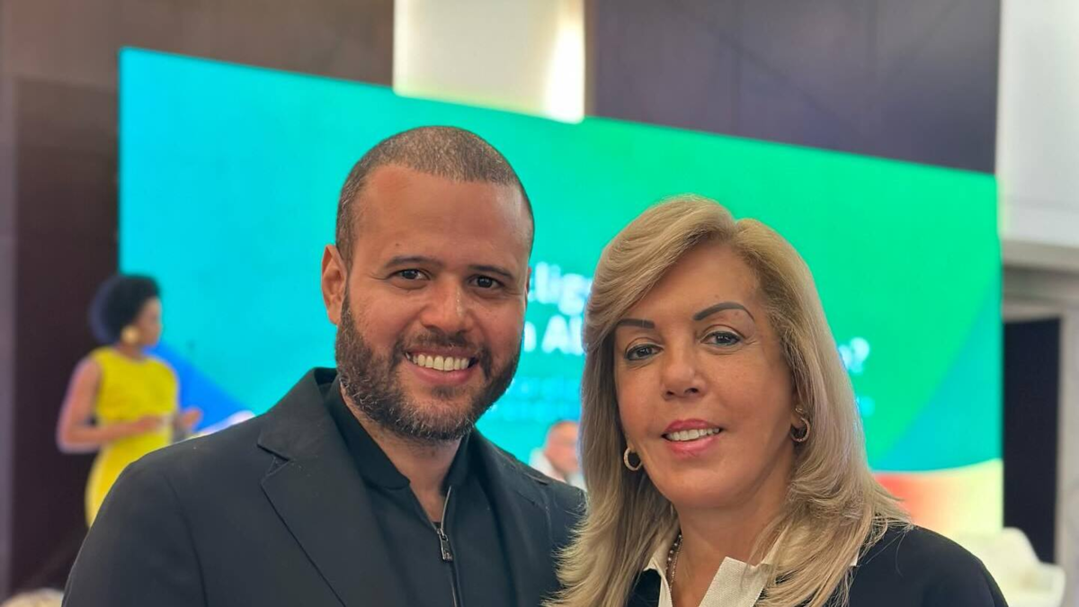 Reportan muerte del abogado Jairo Prado, hijo de la exgobernadora del Valle del Cauca, Clara Luz Roldán

 – Desde dentro