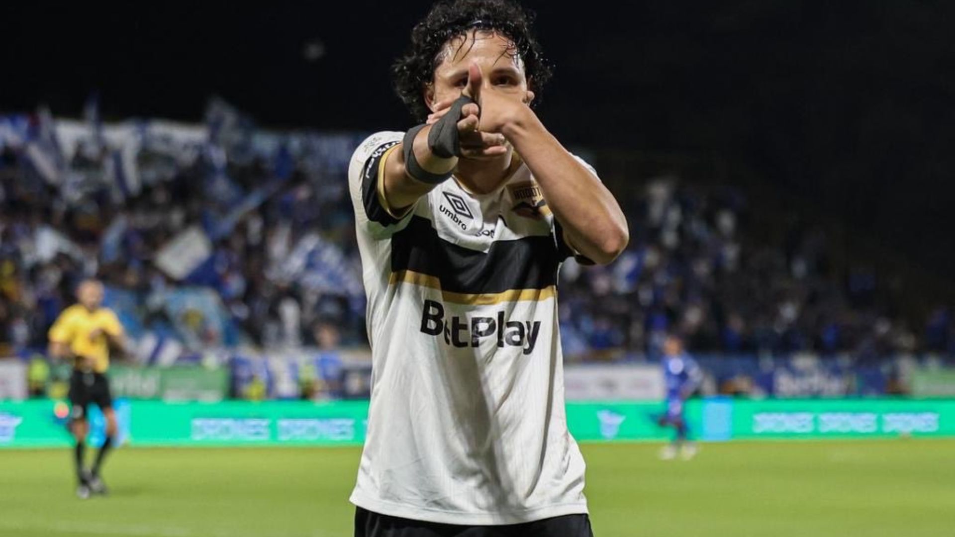 Internacional de Bogotá venció a Millonarios

 – Desde dentro