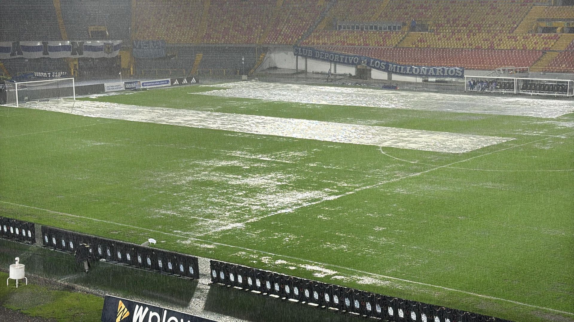 Críticas a El Campín tras la suspensión del partido entre Millonarios y DIM: «Lo único que faltaba era el Arca de Noé»

 – Desde dentro