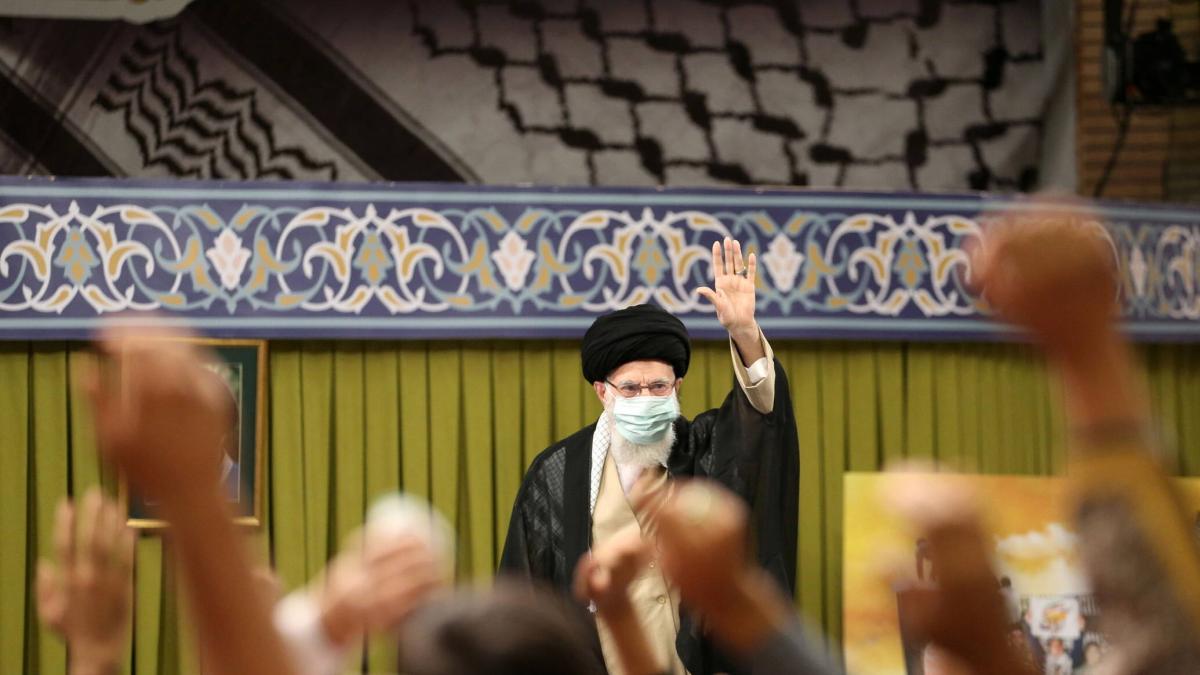 Fuentes israelíes confirman que el líder supremo de Irán, Ali Jamenei, ha muerto tras los ataques de Estados Unidos e Israel.

 – Desde dentro