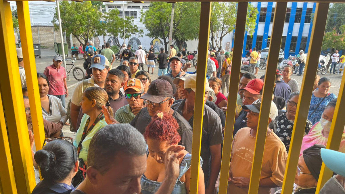 Las autoridades intentan superar los efectos del desastre natural invernal en Córdoba, distribuyendo más de 220 toneladas de ayuda

 – Desde dentro