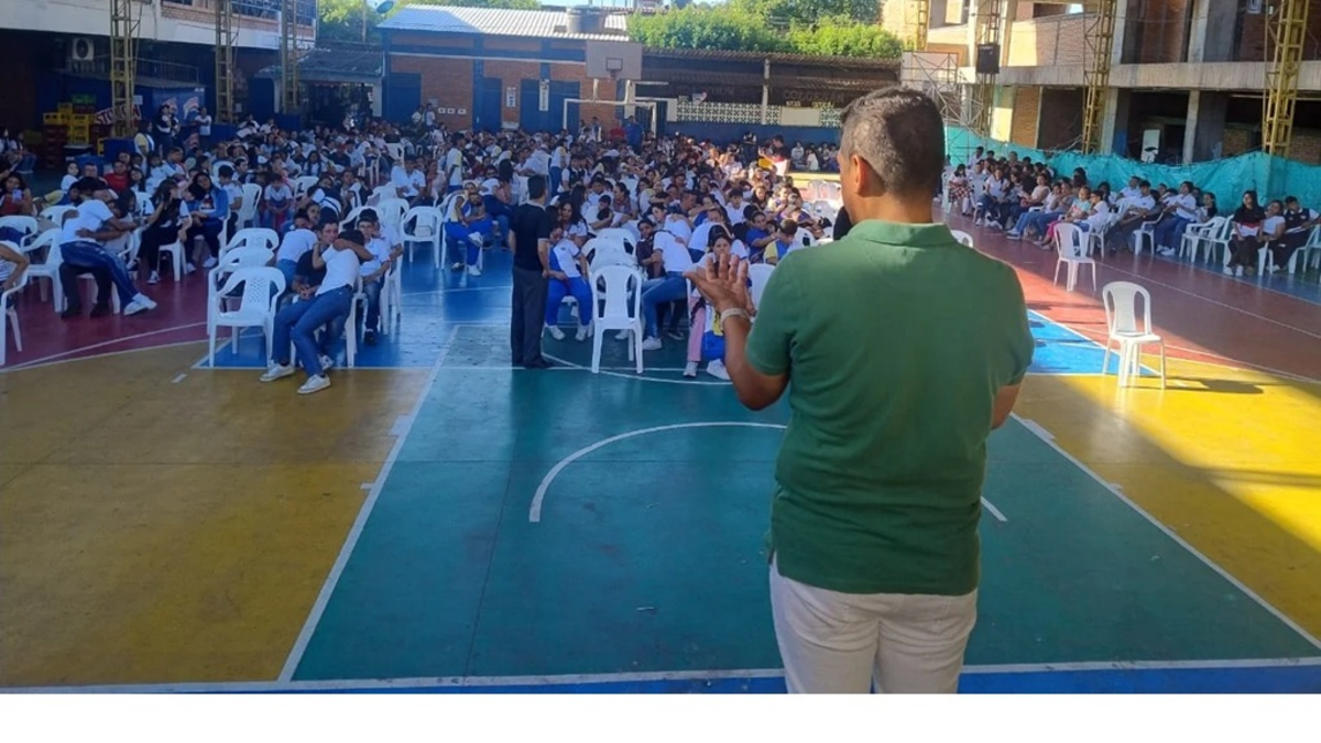 una fundación en la frontera que lucha contra el superávit escolar y la crisis emocional de los jóvenes

 – Desde dentro