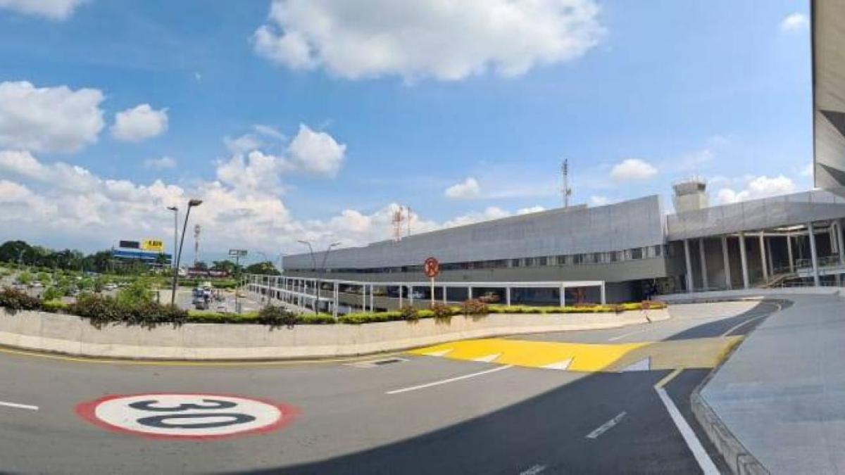 Mientras Aerocivil anuncia Conpes para obras hasta 2030 en el aeropuerto de Valle, crece la preocupación de que el gobierno no implemente la concesión y continúe su operación

 – Desde dentro