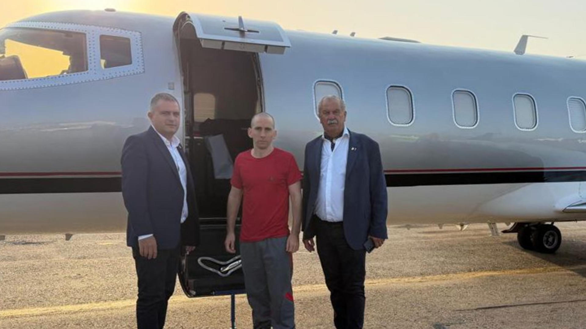 El gendarme Nahuel Gallo fue liberado en Venezuela luego de pasar 448 días detenido, confirmó el gobierno argentino

 – Desde dentro