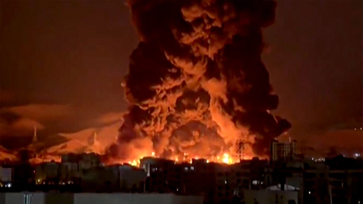 El ejército iraní amenaza con destruir la infraestructura energética estadounidense tras el ataque a una isla de Medio Oriente

 – Desde dentro