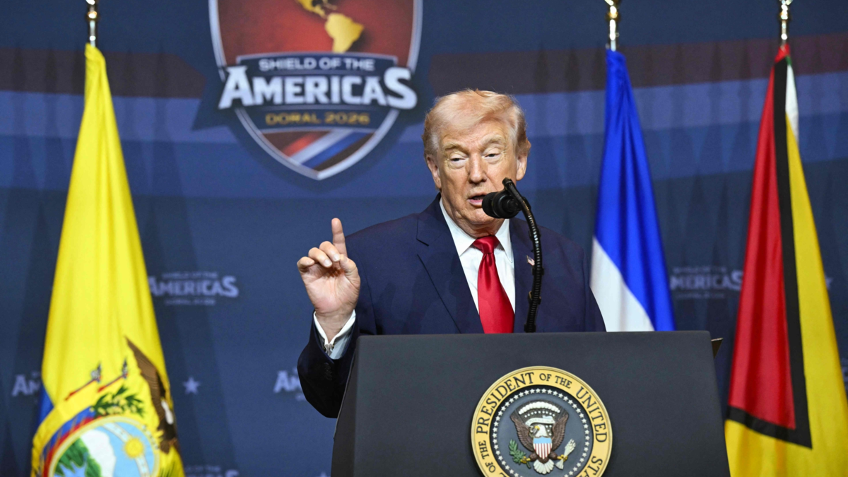 Trump ordena pago inmediato a agentes de la TSA para superar crisis de aeropuertos y aerolíneas de EE.UU.

 – Desde dentro