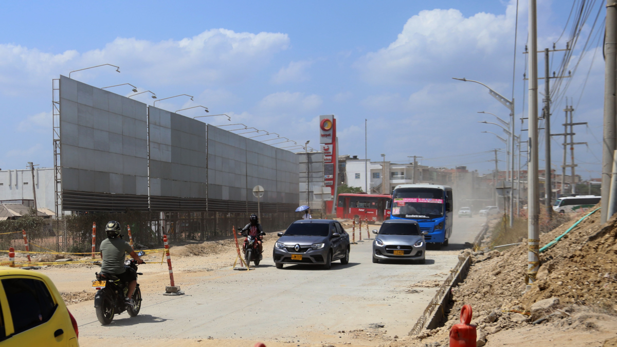 Así avanza la pavimentación de la Circunvalar en Soledad: después de años de retrasos y reclamos ciudadanos, la obra ya tiene más del 40% de avance

 – Desde dentro