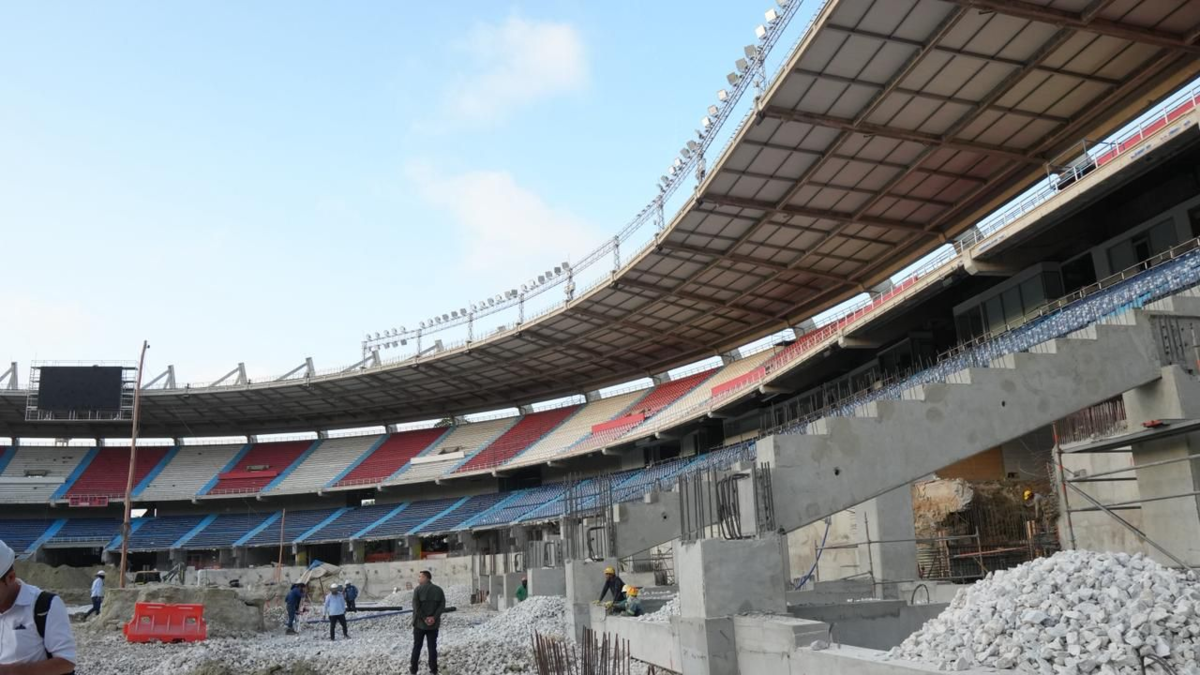 Anuncian nueva fachada con colores de Junior de Barranquilla

 – Desde dentro