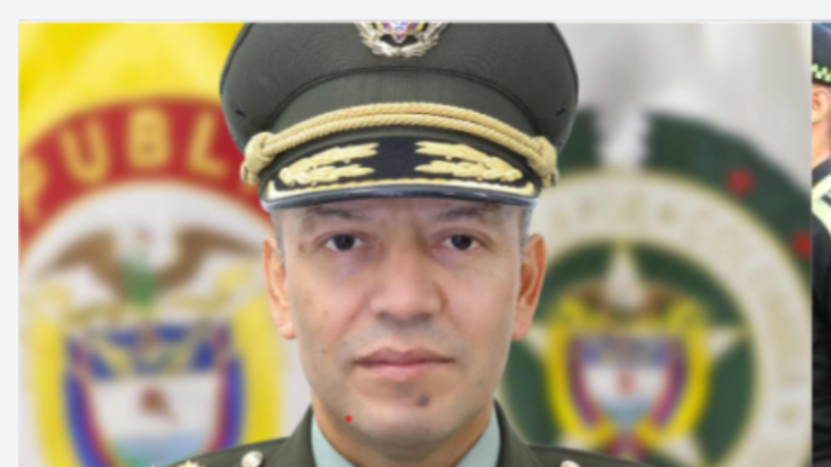 El nuevo jefe policial de Cali es hijo de un oficial retirado de la FAC y docente – Herbert Luguiy Benavídez

 – Desde dentro