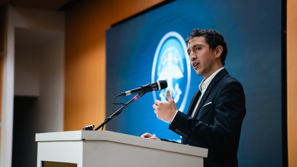 El colombiano Steven Gutiérrez presentará propuestas sobre desigualdad y desarrollo en el foro global FutureWorks del Banco Mundial en Washington

 – Desde dentro