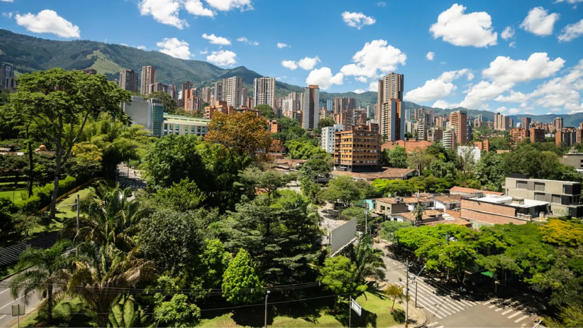 Medellín sanciona a 151 alojamientos turísticos por cancelaciones y sobrecostos de alquiler

 – Desde dentro