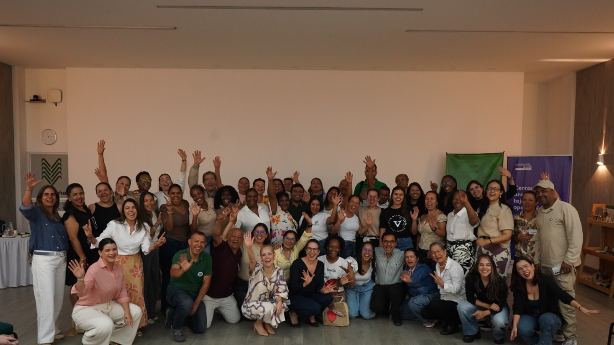 Una alianza que permite crecer a 900 negocios para transformar la vida de las familias rurales del Valle

 – Desde dentro