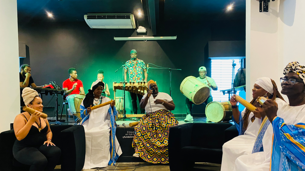 mujeres y sus historias que le dan sabor al pacífico colombiano

 – Desde dentro